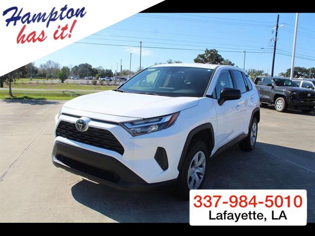 2023 Toyota RAV4 LE FWD's photo