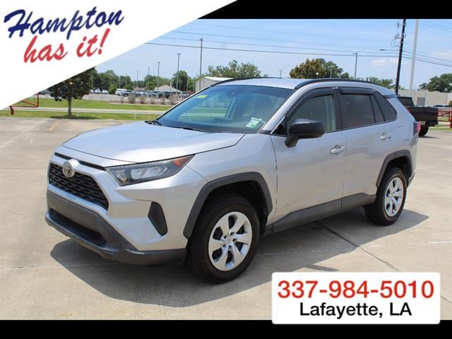2020 Toyota RAV4 LE FWD's photo
