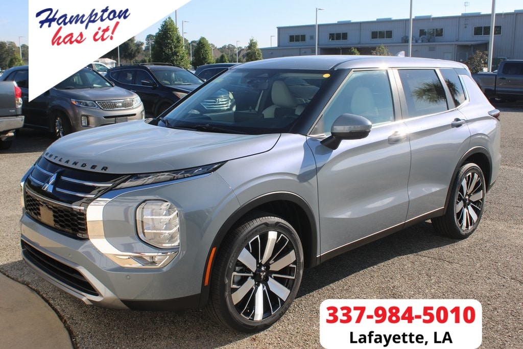 2025 Mitsubishi Outlander SE's photo