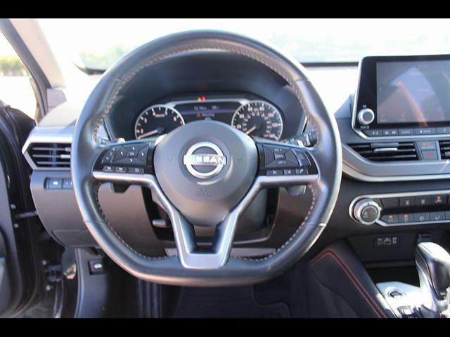 2023 Nissan Altima SR - Photo 16