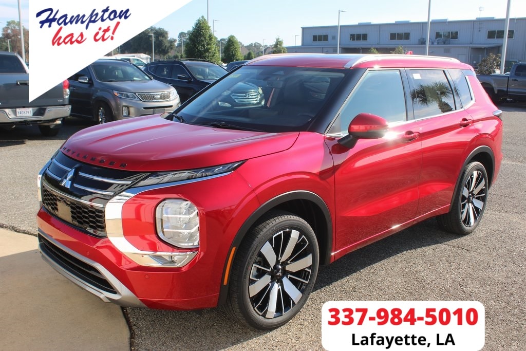 2025 Mitsubishi Outlander SEL's photo