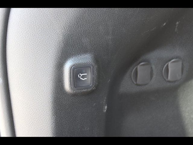 2023 Jeep Cherokee Altitude Lux - Photo 9