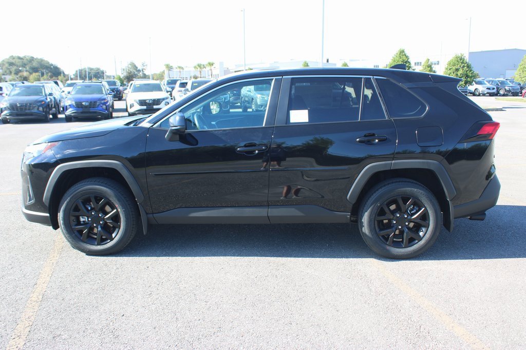 2025 Toyota RAV4 LE photo 2