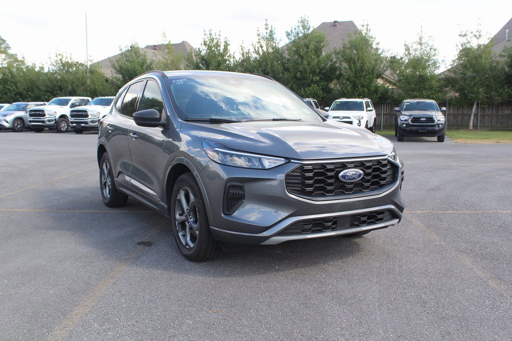 2023 Ford Escape ST-Line photo 3