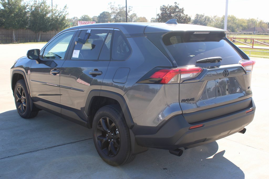 2025 Toyota RAV4 LE photo 3