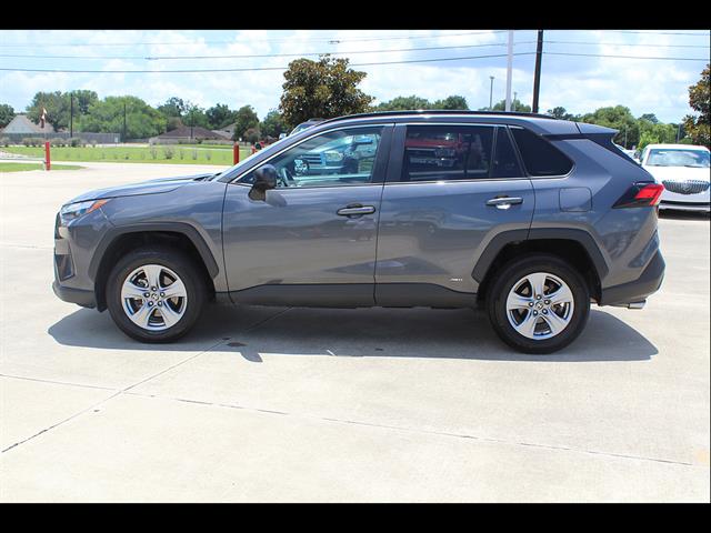 2025 Toyota RAV4 LE - Photo 10