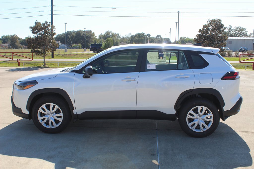 2026 Toyota Corolla Cross L photo 3