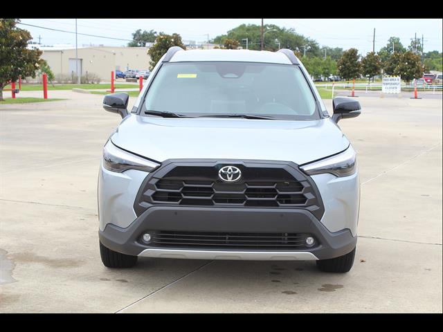 2026 Toyota Corolla Cross XLE - Photo 3