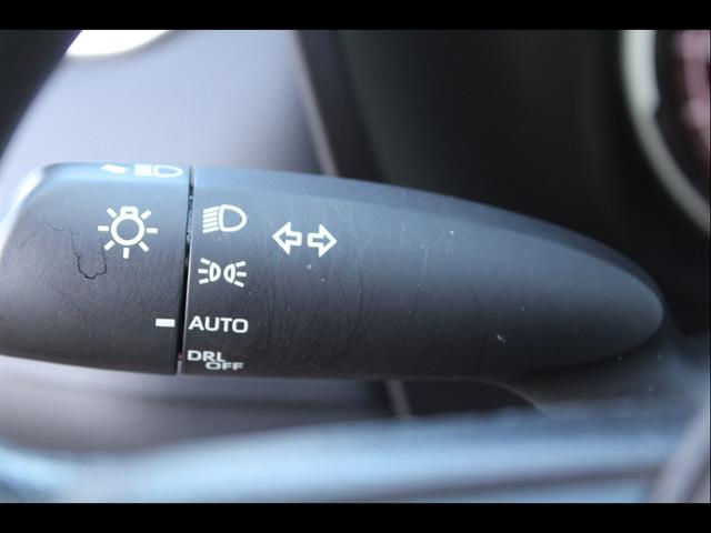 2025 Toyota RAV4 XLE - Photo 20