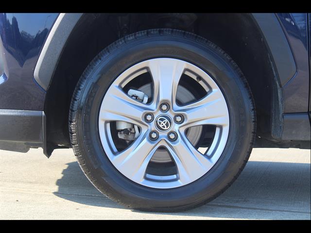 2025 Toyota RAV4 XLE - Photo 2