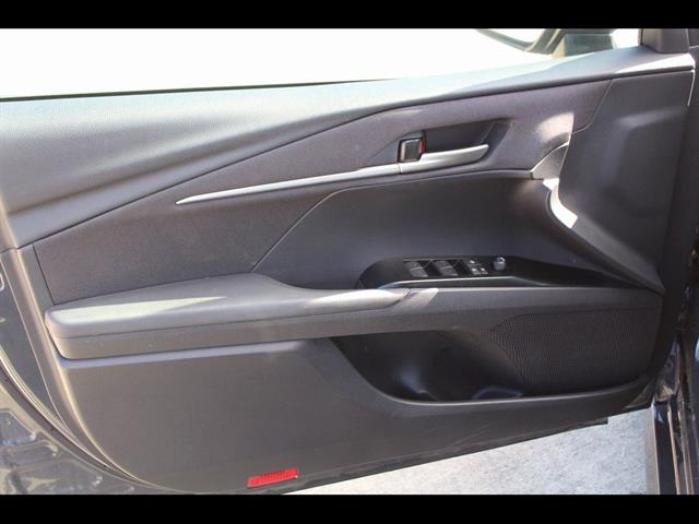 2025 Toyota Camry LE - Photo 12