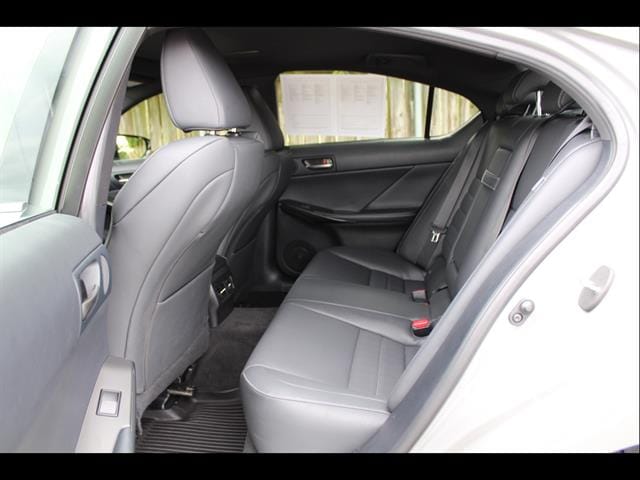2024 Lexus IS 350 F SPORT - Photo 34