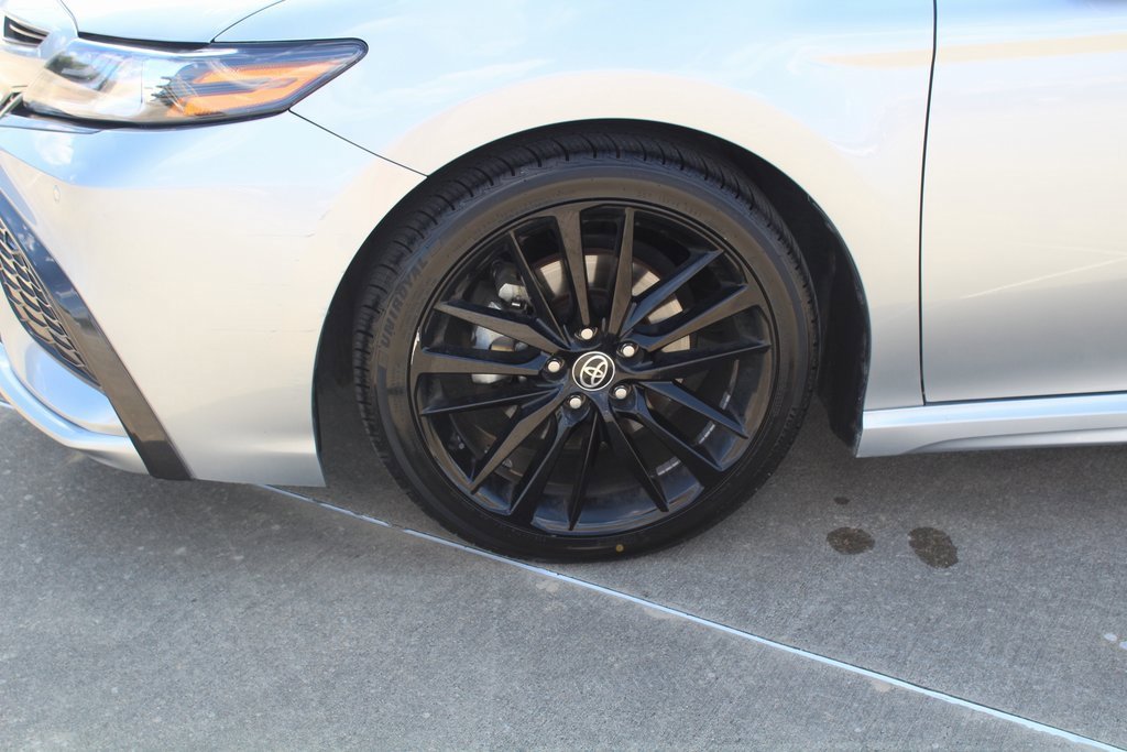 2023 Toyota Camry XSE V6 photo 2