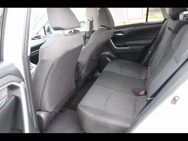 2023 Toyota RAV4 XLE - Photo 29