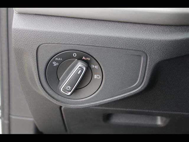 2022 Volkswagen Atlas SE w/Tech - Photo 19