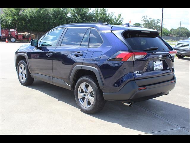 2024 Toyota RAV4 XLE - Photo 9
