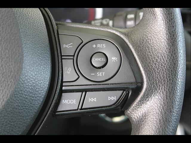 2024 Toyota RAV4 XLE - Photo 20
