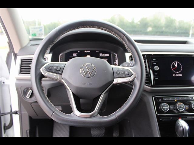 2022 Volkswagen Atlas SE w/Tech - Photo 20