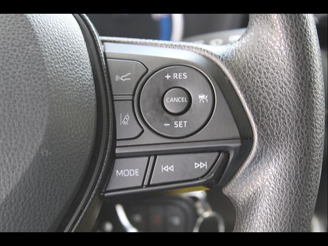 2025 Toyota RAV4 LE - Photo 18