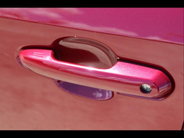 2025 Toyota RAV4 XLE - Photo 12
