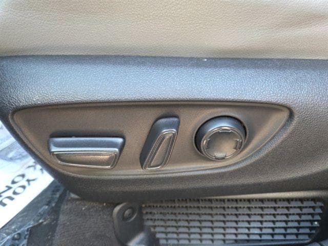 2023 Toyota Sienna XLE - Photo 17