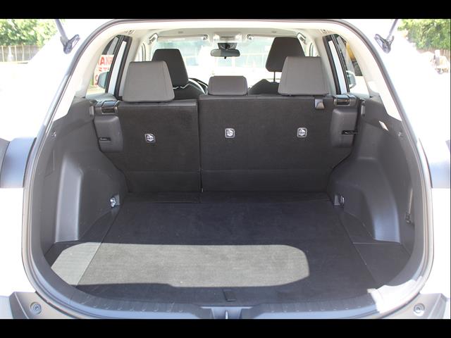 2024 Toyota RAV4 XLE - Photo 8