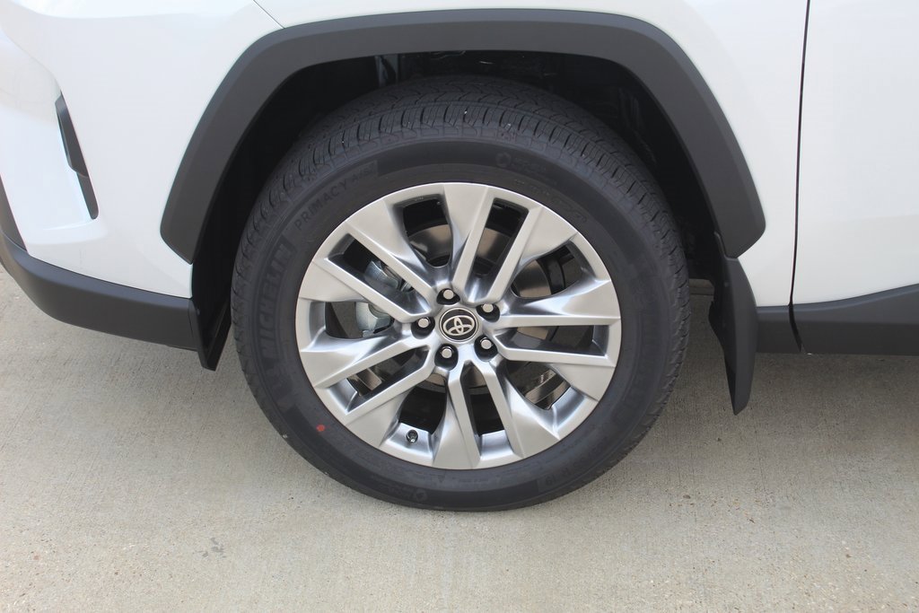 2025 Toyota RAV4 XLE Premium photo 2