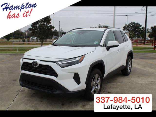 2023 Toyota RAV4 XLE FWD's photo