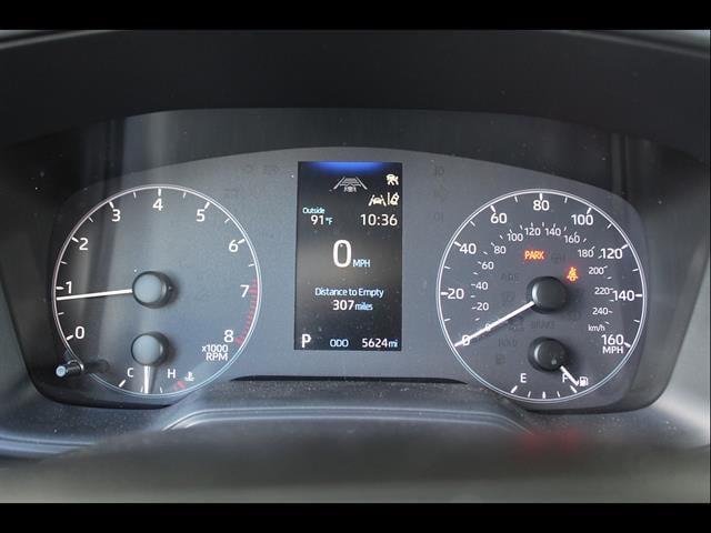 2025 Toyota Corolla LE - Photo 23