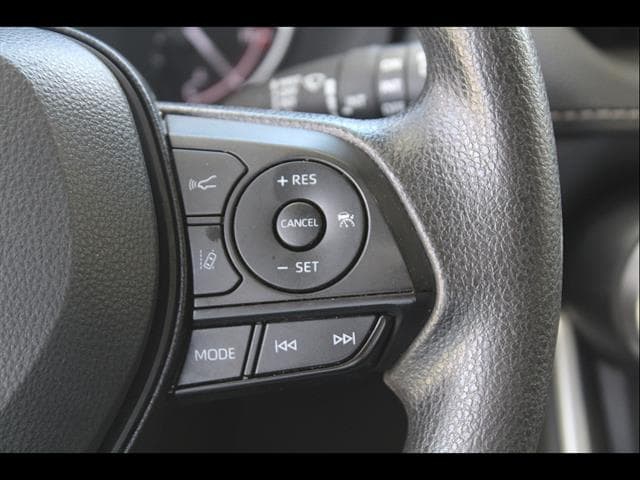 2024 Toyota RAV4 XLE - Photo 20