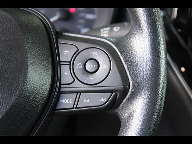 2025 Toyota Corolla LE - Photo 20