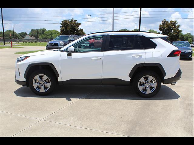2024 Toyota RAV4 XLE - Photo 10