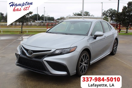 2023 Toyota Camry SE Sedan