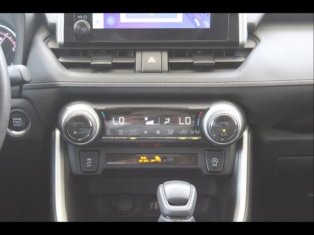 2024 Toyota RAV4 XLE - Photo 28