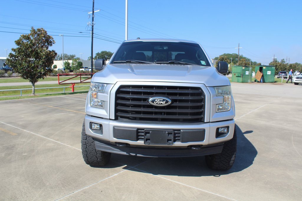 2017 Ford F-150 XLT photo 2