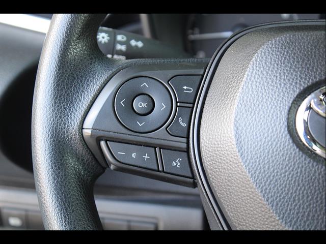 2025 Toyota Corolla LE - Photo 19