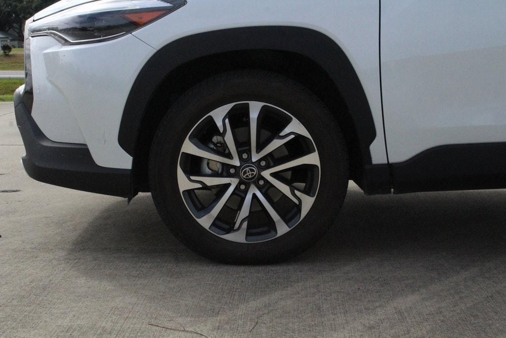 Used 2023 Toyota Corolla Cross XLE with VIN 7MUEAAAG2PV055843 for sale in Lafayette, LA