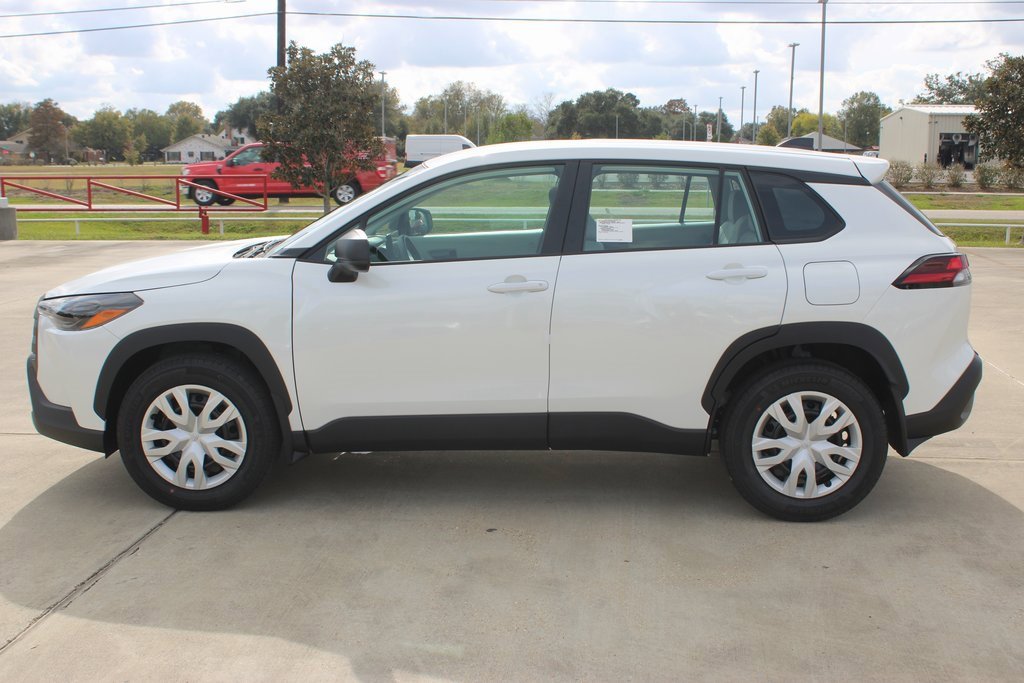 2026 Toyota Corolla Cross L photo 2