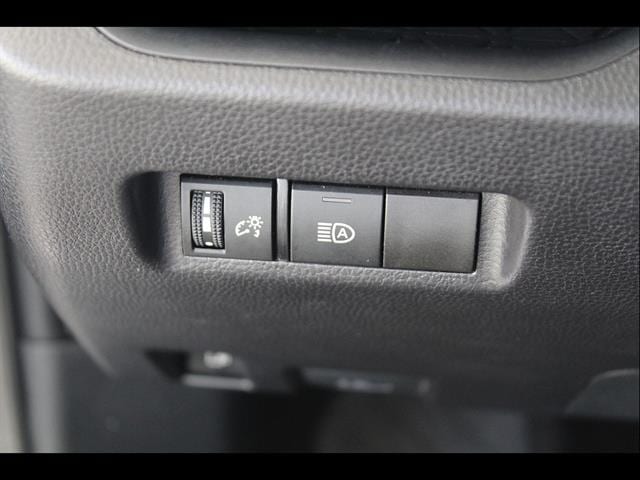 2025 Toyota RAV4 LE - Photo 15