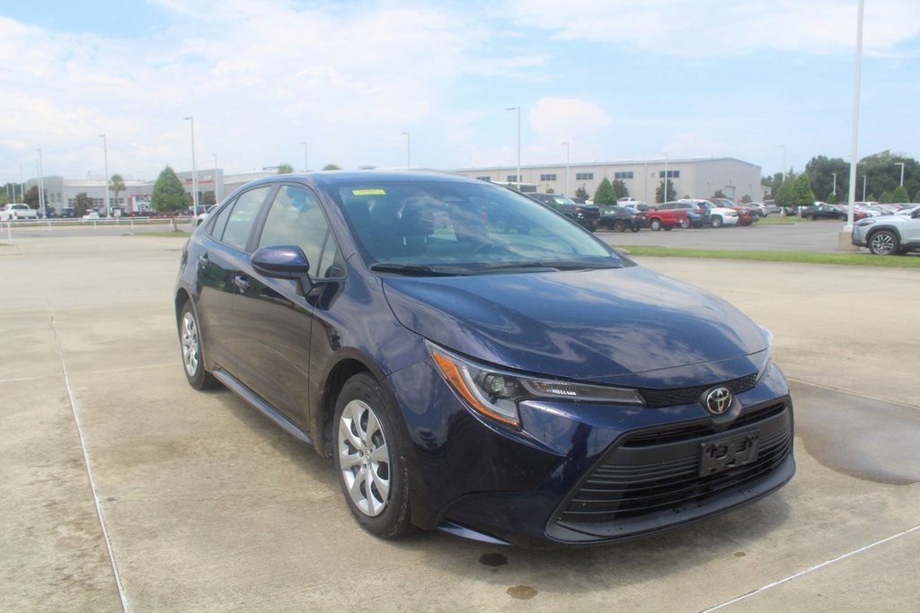 2023 Toyota Corolla LE photo 4