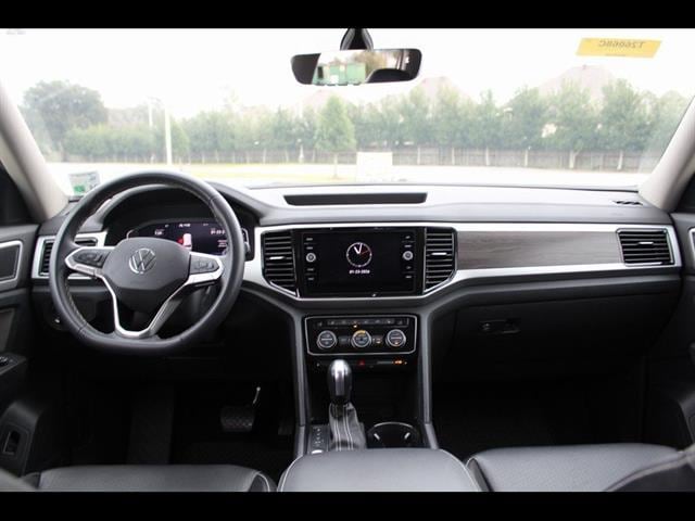 2022 Volkswagen Atlas SE w/Tech - Photo 28