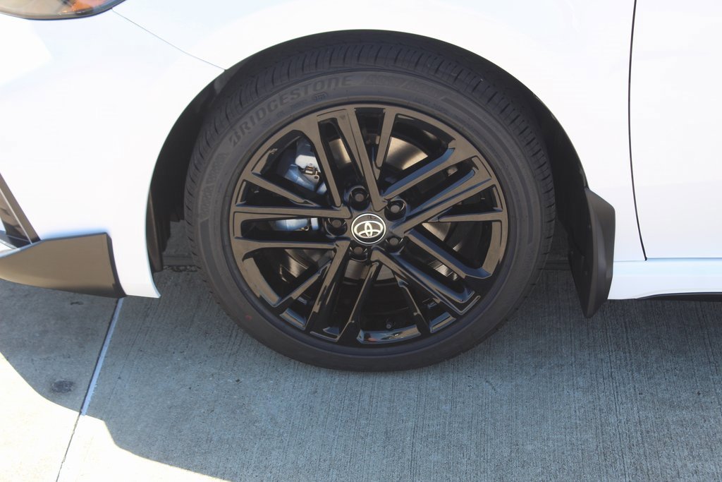 2026 Toyota Camry SE photo 2