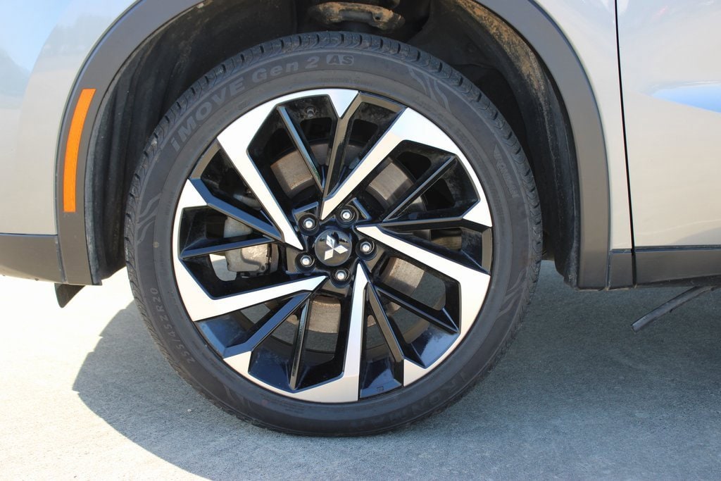 Used 2024 Mitsubishi Outlander SE with VIN JA4J4VA84RZ013878 for sale in Lafayette, LA