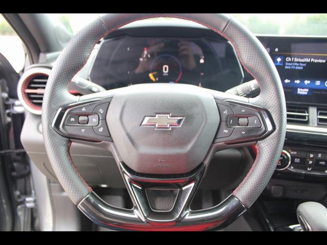 2025 Chevrolet Trax RS - Photo 17