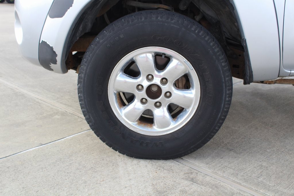 Used 2005 Toyota Tacoma PreRunner with VIN 3TMJU62N05M004302 for sale in Lafayette, LA
