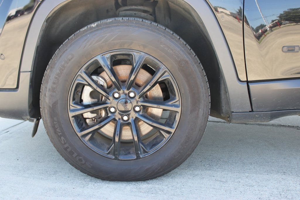 Used 2023 Jeep Cherokee Altitude Lux with VIN 1C4PJMMBXPD111642 for sale in Lafayette, LA