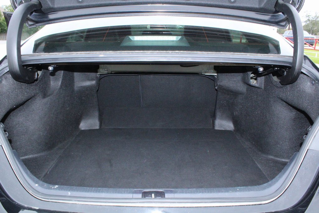 2023 Toyota Camry SE photo 4