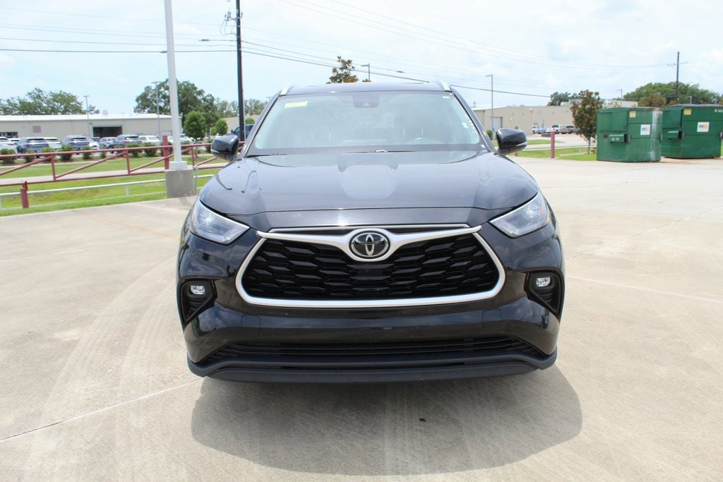 Used 2021 Toyota Highlander XLE with VIN 5TDGZRAH1MS046095 for sale in Lafayette, LA