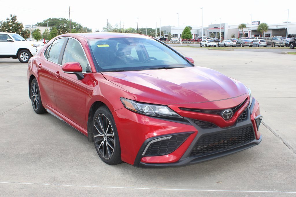 2023 Toyota Camry SE photo 4