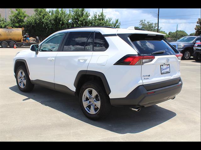 2024 Toyota RAV4 XLE - Photo 9